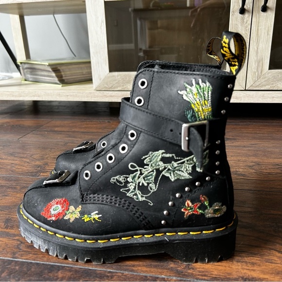 Dr.Martens, Women Boots - Picture 4 of 11